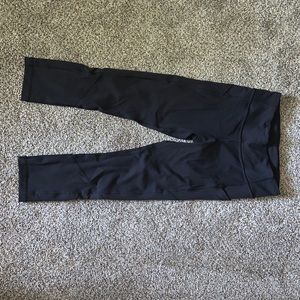 Lululemon crop leggings size 4